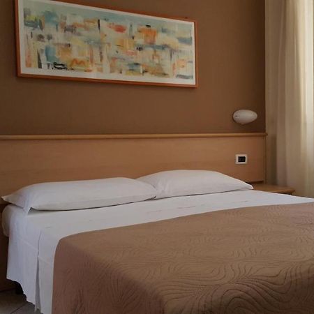 Hotel Astor Pisa Ngoại thất bức ảnh