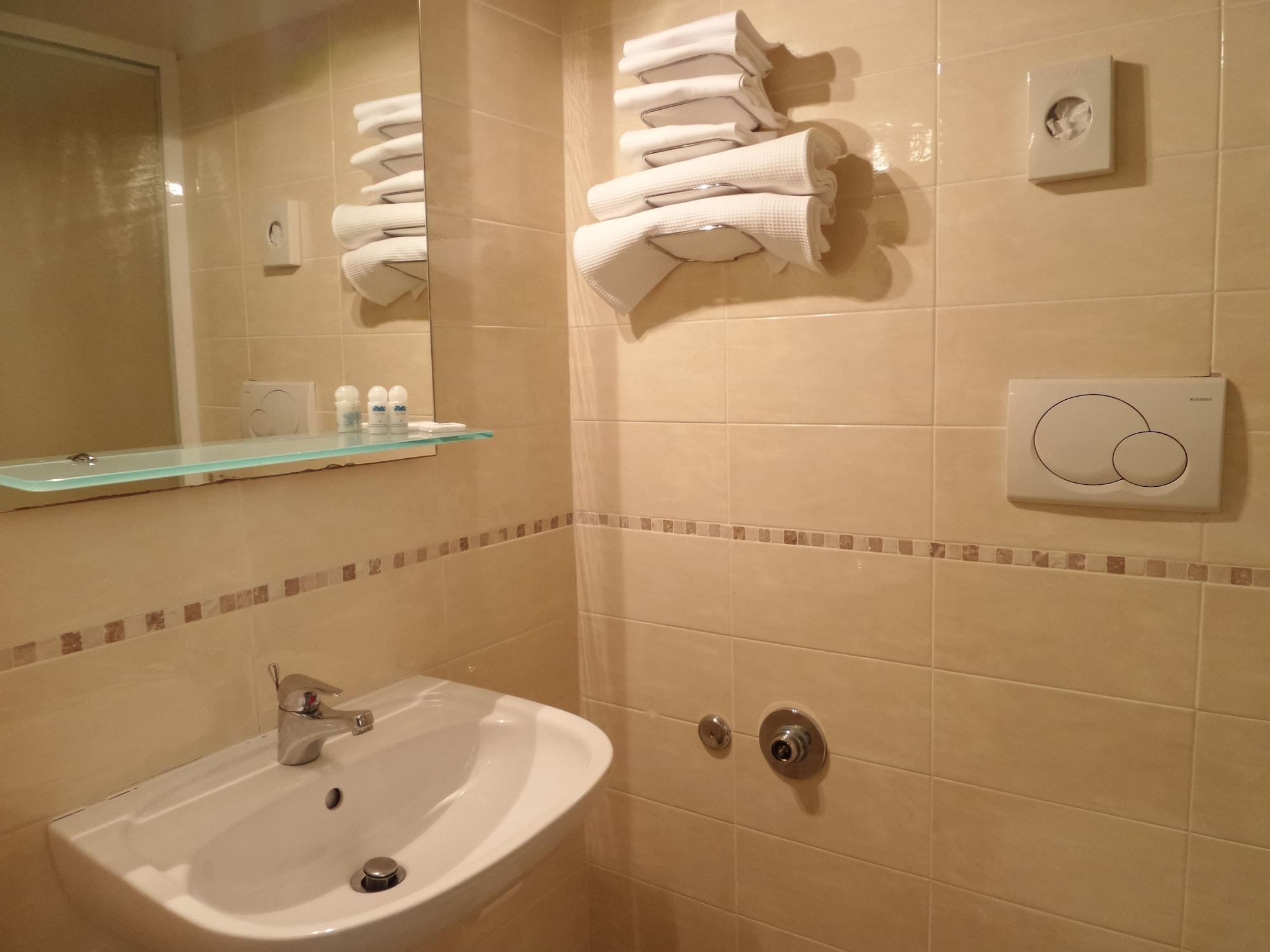 Hotel Astor Pisa Ngoại thất bức ảnh